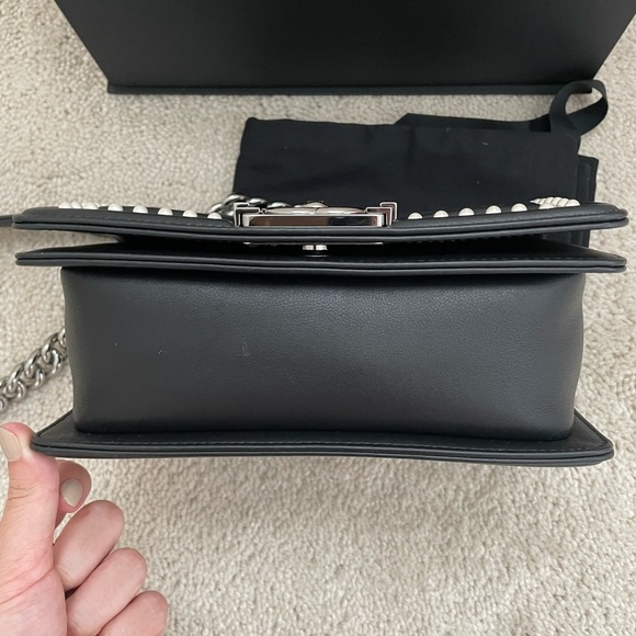 New Chanel small tweed boy with faux pearls flap bag - Picture 6 of 10